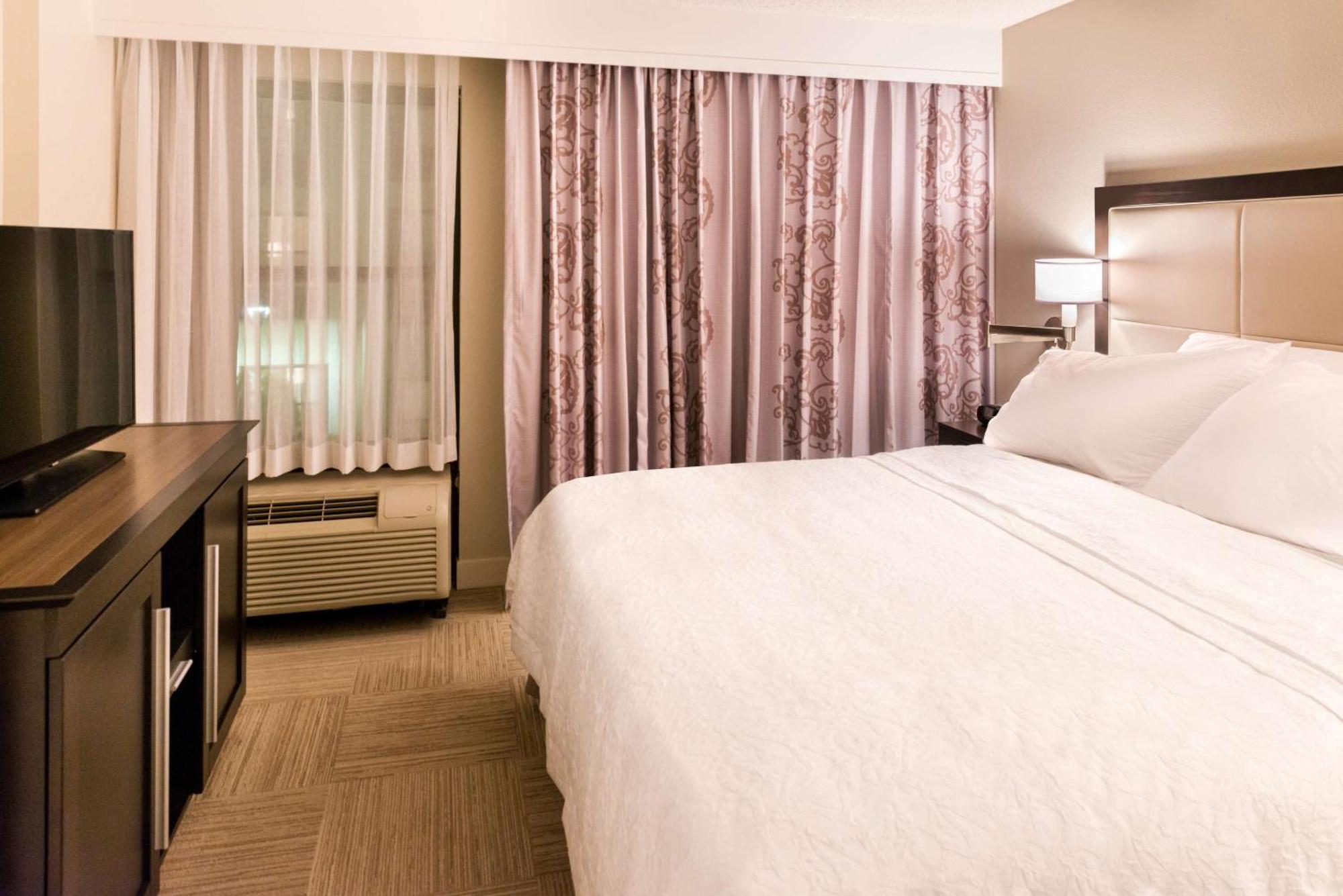 Hampton Inn & Suites Orlando-East Ucf Alafaya Екстер'єр фото