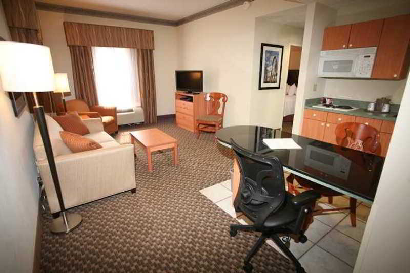 Hampton Inn & Suites Orlando-East Ucf Alafaya Номер фото
